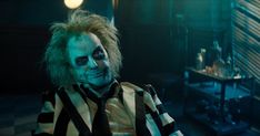 Beetlejuice Michael Keaton, Michael Keaton Beetlejuice, Beetlejuice Film, Beetlejuice Characters, Best Films To Watch, Tim Burton Beetlejuice, Film Cult, Colleen Atwood, Catherine Tate