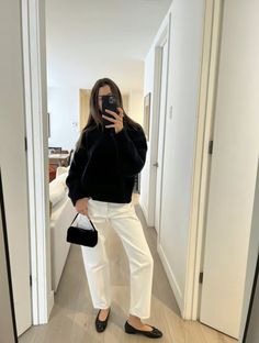 Anna Porte Style, Jazz Outfit, Minimalism Outfit, Winter Work Outfit, Jazz Outfits, Black White Outfit, Winter Work, Paris Outfits