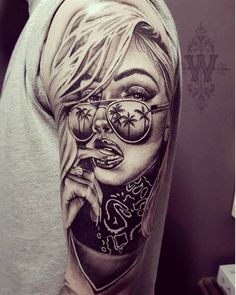 Tropisches Tattoo, Wanderlust Tattoo, Chicano Tattoos Sleeve, Black And Grey Tattoo, Tattoo Dotwork, Girl Face Tattoo, Gangsta Tattoos, Girls With Sleeve Tattoos, Kunst Tattoos