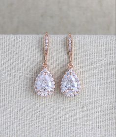 Simple rose gold crystal drop bridal earrings – Treasures by Agnes Simple Wedding Earrings, Gold Earrings Bridal, Drop Bridal Earrings, Rose Gold Bridal Earrings, Swarovski Crystal Drop Earrings, Rose Gold Wedding Jewelry, Gold Bridal Necklace, Crystal Earrings Wedding, Crystal Bridal Earrings