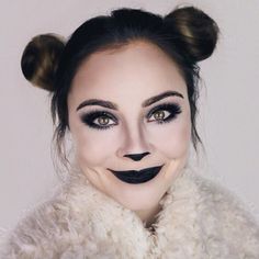 Cute and simple panda bear makeup that's perfect for halloween! Panda Inspired Makeup, Panda Costume Makeup, Make Up Karakter Simple, Panda Makeup Cute, Panda Bear Makeup, Panda Makeup, Makeup Karakter