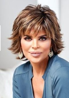 Lisa Rinna Haircut, Lisa Rinna, Choppy Bob Hairstyles, Short Human Hair Wigs, Short Hairstyles For Thick Hair