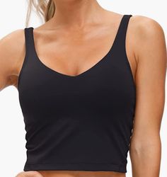 How To Wear A Bra Under Any Outfit — These 12 Weird (But Genius) Styles Got It Covered Gym People, Lululemon Running Shorts, Lululemon Align Tank, Looks Party, Womens Sports, Legging Sport, Tank Top Bras, Running Workout, Yoga Bra