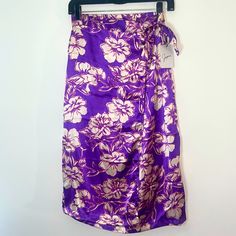 Japna Nwt Faux Wrap Skirt, Floral Print In Purple, Pink And Cream, Elastic Back Waist, Tie Front, 23-16 Inches In Waist , Length Is 28 Inches. Polyester, Size M Chic Purple Bottoms With Floral Print, Purple Mini Skirt For Vacation, Purple Beach Skirt, White Flowy Skirt, Light Blue Tie, Rayon Skirt, Faux Wrap Skirt, White Midi Skirt, Peasant Skirt