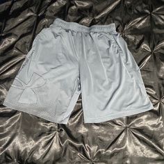 Excellent Condition Gray Athleisure Athletic Shorts For Streetwear, Casual Gray Athletic Shorts For Workout, Gray Athletic Shorts For Streetwear, Gray Short Bottoms Athleisure, Gray Short Athleisure Bottoms, Gray Athletic Shorts With Pockets, Gray Activewear Shorts With Pockets, Gray Casual Athletic Shorts With Built-in Shorts, Casual Gray Athletic Shorts With Built-in Shorts