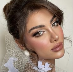 Winter Wedding Makeup For Brown Eyes, Jlo Makeup, Glam Bride Makeup, Glamorous Wedding Makeup, Maquillage On Fleek, Wedding Makeup Tutorial, Glam Wedding Makeup, Bridal Eye Makeup, Eye Makeup Looks