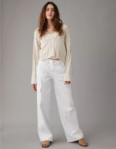 AE Dreamy Drape Stretch Super High-Waisted Cargo Baggy Wide-Leg Jean White Wide Leg Jeans, White Cargo Pants, Wide Legged Jeans, White Jeans Men, Athletic Fit Jeans, Jean Trends, Curvy Jeans, Medium Wash Jeans, Cargo Pants Women