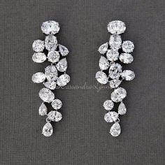 Earring Inspo, Real Diamond Earrings, Round Diamond Earrings, Prom Jewelry, Halo Earrings Studs, Silver Jewellery Sets, Silver Jewels, Wedding Rings Vintage, Cz Earrings