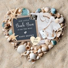 This unique but simple pregnancy announcement idea is perfect for your baby reveal to parents, family, and friends on social media too! Personalize this summer beach pregnancy announcement featuring starfish and shells with a boho vibe. It's a cute way to announce your pregnancy. Beach Baby Announcement, Shells Beach, Pregnancy Announcement Photos