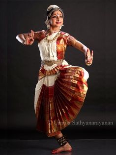 Dance Bollywood, Dancing Poses, Dance Of India, Dance Forever, Indian Classical Dance