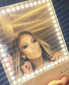 J Lo favorite makeup mirror - RIKI SKINNY lighted mirror! Jennifer Lopez Makeup, Makeup Vanity Lighting, Beauty Marketing, Lighted Mirror, Favorite Makeup, Beauty Guide, Magnifying Mirror, Makeup Mirror With Lights