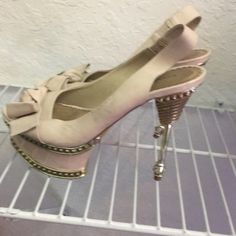 You Want Compliments? Purchase These Babies! One Heel Is Slightly Bent But Can Be Repaired. Can Be Wiped To Brand New. Price Is Adjusted Based On Condition. Lady Gaga Heels, Amazon Heels, Pretty Shoes Sneakers, Cute Shoes Heels, Cute Wedges, New Price, Jewelry Outfit, Shoes Color, Clueless