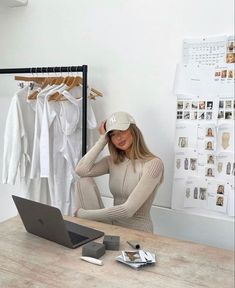 Jess Hunt, Business Vision Board, Fashion Dream Job, Fashion Marketing, Branding Photoshoot, Jolie Photo, Dream Job, Boss Babe, Boss Lady