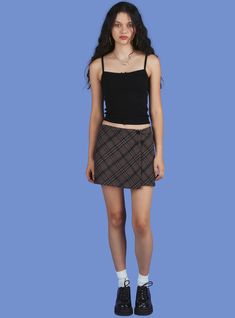 Mini Wrap Skirt, Poses References, Looks Street Style, Sole Shoes, Leather Boot