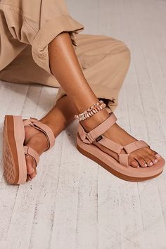 Teva Flatform Universal Sandals | Free People How To Style Teva Sandals, Grey Bandana, Gucci Shoes Women, Teva Flatform, Maple Sugar, Teva Sandals, Beach Fits, All About Shoes, Girl Inspiration