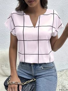 Peilia - Chic Color Block Geo Print Blouse with Sophisticated Notched Neck and Short Sleeves, Exclusive Womens Apparel Pink V-neck Office Top, Pink V-neck Top For Office, Elegant Fabric, Womens Apparel, Lace Heart, Geo Print, Low Waisted, Print Blouse, Style Elegant