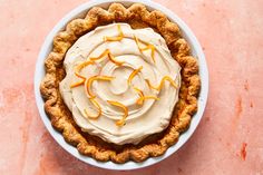 Coffee and Maple Chess Pie Recipe Butterscotch Meringue Pie Recipe, Recipes Deserts, Pie Pecan, Chess Pie Recipe, Orange Curd, Meringue Pie Recipes, Chess Pie, Thanksgiving Pie, Thanksgiving Pies