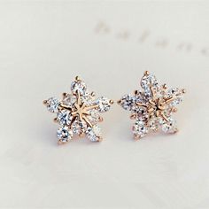 Small Diamond Stud Earrings, Sapphire And Diamond Earrings, Rose Gold Earrings Studs, Fashion Star, Rose Gold Studs, Star Earrings Stud, Gold Earrings Designs, Earrings Studs, Diamond Stud Earrings