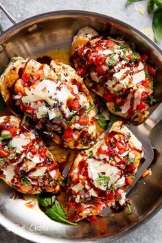 Italian Herb Bruschetta Chicken is a low carb alternative to a traditional Bruschetta! Transform ordinary chicken into a delicious, flavourful meal! Stuffed Chicken Breasts, Chicken With Italian Seasoning, Low Carb Dinner Recipes, Stuffed Chicken, White Chicken, Low Carb Dinner