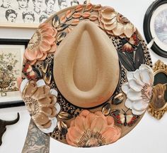 Painting Hats, Cowboy Hat Crafts, Cowboy Hat Design, Women Fedora, Classy Hats, Custom Made Hats, Hat Bands