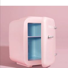 This Kylie Skin Mini Fridge Is The Ultimate Beauty Accessory, Designed Specifically For Storing Your Favorite Skincare Products. It Keeps Your Creams, Serums And Masks Fresher For Longer. Us Plug 4l Capacity Cooling: Down To 5c At 25c Ambient Heating: 50-65c By Thermostat Outer Dimensions: 7.48in. Width, 10.62in. Depth, 10.82in. Height Inner Dimensions (Capacity): 5.31in. Width, 5.51in. Depth, 7.87in. Height Kylie Jenner Skin Care, Kylie Gloss, Skins Mini, Kylie Baby, Kylie Jenner Lips, Kylie Skin, Fridge Stickers, Liquid Lipstick Set, Highlighter Set