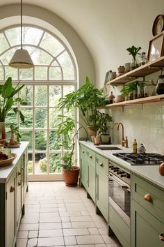 Farmhouse Sage Green Kitchen Green Kitchen Paint, Model Dapur, Sage Green Kitchen, Kitchen Ikea, Kabinet Dapur, Green Kitchen Cabinets, Kitchen Farmhouse, Decoration Inspiration, Green Kitchen