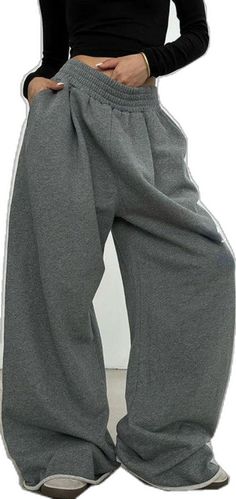 Gray Relaxed Fit Sports Bottoms, Gray Stretch Pants For Leisure, Gray Relaxed Fit Bottoms For Sports, Casual Gray Sweatpants For Fall, Casual Gray Joggers For Fall, Baggy Gray Pants For Leisure, Sporty Gray Joggers For Fall, Gray Leisure Bottoms For Fall, Gray Sporty Joggers For Fall