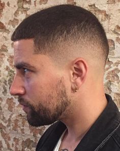 The Buzz Cut - What Is It? How To Style? Different Buzz Cut Hairstyles – Regal Gentleman Haircut 2020, Crew Cut Haircut, Mens Fade, Corte De Cabelo Masculino, Mens Haircuts Short, Trendy Haircuts