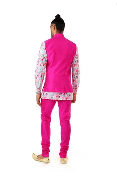 Harleen Kaur Men's Arjun Silk Vest in Fuchsia with Gold Buttons and Piped Mandarin Collar - Front Detail View Asian Wedding Guest, Groomsmen Party, Silk Vest, The Carter, South Asian Wedding, Fuchsia Color, Silk Pants, Vest Fashion, Asian Wedding