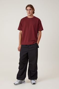 PARACHUTE FIELD PANT Parachute Pants Outfit Men, Parachute Pants Outfit, Pants Outfit Men, Clothing Pants, Blouse Jeans, Pants Cotton, Cargo Jacket, Basic Fits, Relaxed Jeans