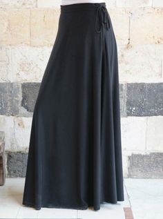 Side Pleated Abaya - Fall Sale - Women Maxi Skirt Winter, Jersey Maxi Skirt, Cozy Clothes, Plain Skirt, Denim Street Style, Skirt Inspiration, Structured Top, Muslim Women Fashion, Fashion Goals