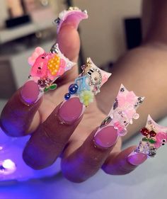 Charm Nails, Junk Nails, Nail Tutorial Videos, Girly Acrylic, Nails Inspired, Punk Nails, Hard Nails, Kitty Accessories, Girly Acrylic Nails