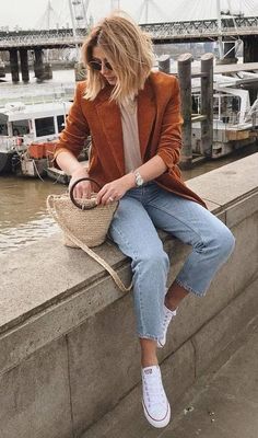 Jeans Outfit Women, Chic Winter Outfits, Outfits With Converse, Elegante Casual, Cute Fall Outfits, Inspired Outfits, Business Casual Outfits, Fashion Mode, Mode Inspiration