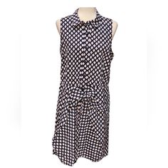 New. Full Button Down Front. Adjustable Attractive Waist Tie. Size 12. Approx Ptp-20" Approx Length-38" $200 Msrp. Please Feel Free To Ask Any Questions Sleeveless Michael Kors Summer Dresses, Michael Kors Sleeveless Summer Dresses, Chic Michael Kors Workwear Dresses, Chic Michael Kors Dress For Work, Casual Summer Michael Kors Dresses, Tie Front Dress, Size 12 Dress, Waist Tie, Size 12