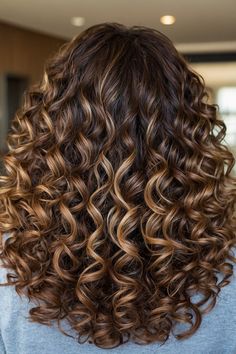 +10 game-changing curly hairstyles you need to try! Tap the pin for the ultimate curl inspo and styling tips. 💇‍♀️✨ Curl Balayage Curly Hair, Curly Hair Foilyage, Curly Cut Long Layers, Curly Foilyage, Hair Type Chart Texture Curl Pattern, Curly Balayage Hair, Layered Curly Haircuts, Curly Shag Haircut, Medium Length Curly Hair