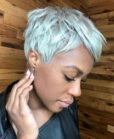 Nia Long Hair, Short Wedge Hairstyles, Pixie Hair Color, Beautiful Gray Hair, Short Hair Pixie Cuts, Silver Grey Hair, Short Grey Hair, Edgy Short Hair