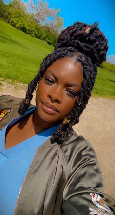 High Bun Dreadlocks Styles, Locs At The Beach, Long Locs Updo, Retwist Hairstyles, Dreadlock Wedding Hairstyles, Loc Ponytail, Dreadlocks Styles, Short Dreadlocks Styles, Loc Hairstyles