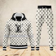 Lv Clothes, Louis Vuitton Hoodie, Luxurious Clothes, Louis Vuitton Supreme, Designer Jackets For Men, Sweat Suits, Cute Outfits With Leggings, Branded Outfits, Drip Outfit Men