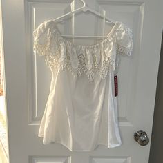 Never Worn - Tags On White Lace Off-shoulder Top, White Off-shoulder Tops With Lace Trim, Daytime Fitted Tops With Lace Trim, Fitted Lace Trim Tops For Daytime, White Top, White Tops, Off The Shoulder, Color White, Womens Tops