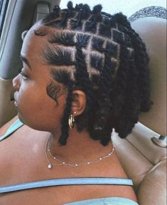 Retwist Ideas For Short Locs, Loc Knot Bob Short Locs, Retwist Hairstyles For Short Locs, Style For Short Locs For Women, Medium Loc Parts, Dreadlock Short Hairstyles, Style For Locs For Women, Short Locs Retwist Hairstyles, Different Locs Styles