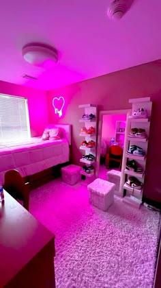 kids room design girls bedroom ideas Bedroom Ideas Baddie, Bedroom Aesthetic Cozy, Girl Apartment Decor, Ideas Habitaciones, College Dorm Room Decor, Classy Bedroom