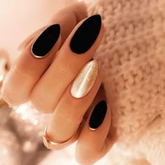 Looking for cute and classy Christmas nail inspiration? Check out these stunning designs, featuring candy canes, snowflakes, and glitter for the perfect holiday manicure. Get your nails ready for the festive season! ❄️💅 #ChristmasNails #HolidayManicure #FestiveStyle #Christmas #fashion Fall Nails 2024 Black, Simple Witchy Nails Almond, Black And Gold Wedding Nails, Sept Nails, Gold Wedding Nails, Gold Gel Nails, Nail Spring, Black Gold Nails, Gold Chrome Nails