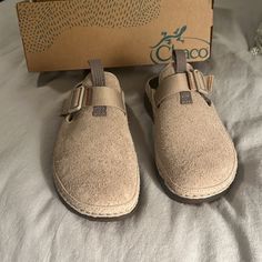 Color: Natural Size:10 Brand New In Box (Bought The Wrong Size As A Gift And Missed The Return Window) Chaco Clogs, Chaco Shoes, Cute Sweaters, Patagonia Womens, Mule Clogs, Mules Shoes, Playing Dress Up, Cute Fashion, Patagonia