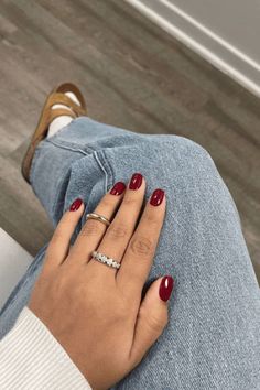 15 Drool-Worthy Fall Nail Colors For Pale Skin Tones That SLAY! Simple Fall Nails, Cute Nails For Fall, Gelish Nails, Classy Acrylic Nails, Fall Nail Colors, Fall Nail, Classy Nails