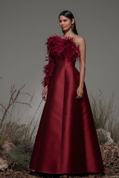 One shoulder feathered neckline cloche gown - HerTrove Red Satin Gown, Marchesa Couture, Isabel Sanchis, Dress With Feathers, Thai Fashion, Satin Evening Gown, Dress Name, Midi Dress Style, One Shoulder Gown