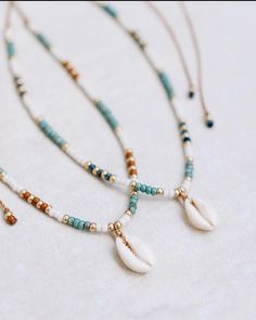 Summer Shell Beaded Necklaces, Cowrie Shell Beaded Necklace, Summer Shell Beaded Colorful Necklaces, Shell Beaded Necklaces For Beach With Ocean-inspired Style, Sea Shell Jewelry Diy, Diy She’ll Necklace, Handmade Beaded Necklaces For Gifts, Beachy Style, Shell Necklace Diy