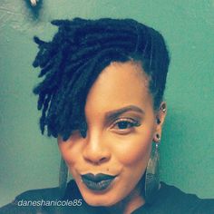 LOVE!!! This hairstyle is simple and cute!! Thanks for sharing and helping to inspire @daneshanicole85 Loced Hair, Pretty Locs, Short Dreads, Short Locs, Afro Natural, Short Locs Hairstyles