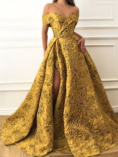 Somerton Beauty TMD Gown – Teuta Matoshi Golden Ball Gown, Prom Night Dress, Teuta Matoshi, Afrikaanse Mode, Chique Outfits, Long Prom Dresses, فستان سهرة, Beauty Dress, Satin Prom Dress