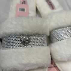 Juicy Couture white and silver slippers #JuicyCouture

Always open to offers! Juicy Slippers, Silver Slippers, Women's Slippers, Womens Slippers, Juicy Couture, Slippers, Couture, Silver, Quick Saves