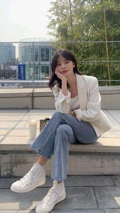 Light Blue Midi Dress Outfit, Academia Style Outfit, 대학생 스타일, Light Academia Style, Aesthetic Fit, Converse Outfit, Cardigan Blazer, Aesthetic Cool, Academia Style